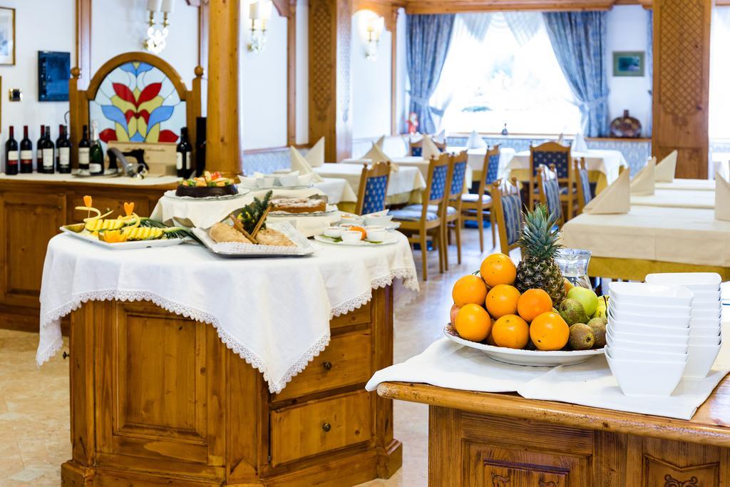 Hotel Vienna San Martino Di Castrozza Εξωτερικό φωτογραφία